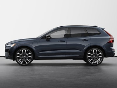 Volvo XC60 Plug-in Hybrid  2025 à Pointe-Claire, Québec