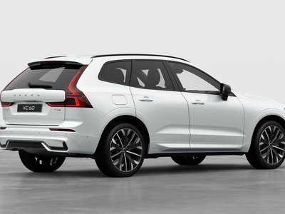 2027 Volvo XC60 Plug-in hybrid in Pointe-Claire, Quebec