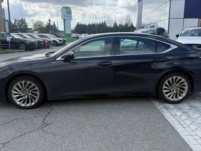 2019 Lexus ES in Richmond, British Columbia