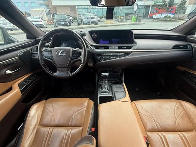 2019 Lexus ES in Richmond, British Columbia