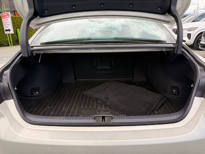 2022 Lexus ES in Richmond, British Columbia