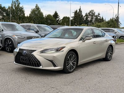 2022 Lexus ES in Richmond, British Columbia