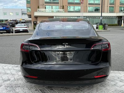 2018 Tesla MODEL 3 in North Vancouver, British Columbia