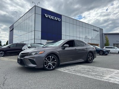 2018 Toyota Camry Hybrid in North Vancouver, British Columbia