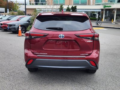 2024 Toyota Highlander in Richmond, British Columbia