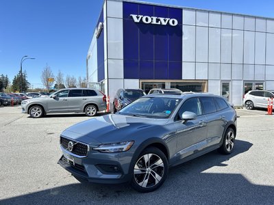 2023 Volvo V60 Cross Country in North Vancouver, British Columbia