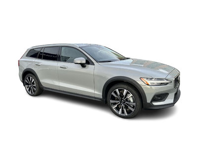 Volvo V60 Cross Country  2025 à Richmond, Colombie-Britannique