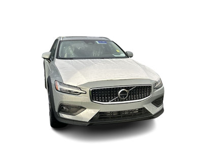 2025 Volvo V60 Cross Country  2L TURBO 4cyl.All Wheel Drive in Richmond, British Columbia