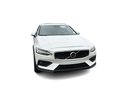 2025 Volvo V60 Cross Country  2L TURBO 4cyl.All Wheel Drive in Richmond, British Columbia