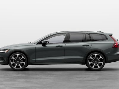 2026 Volvo V60 Cross Country in Richmond, British Columbia