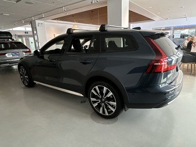 Volvo V60 Cross Country  2026 à Richmond, Colombie-Britannique