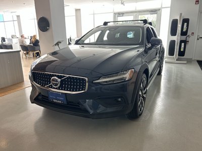 Volvo V60 Cross Country  2026 à Richmond, Colombie-Britannique