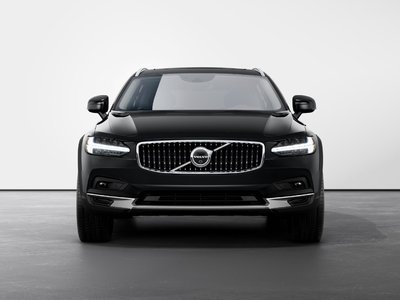 2026 Volvo V90 Cross Country in Richmond, British Columbia
