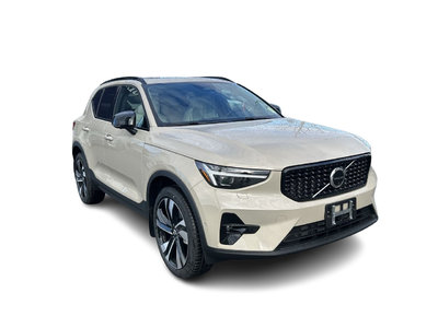 2025 Volvo XC40  2L TURBO 4cyl.All Wheel Drive in Richmond, British Columbia