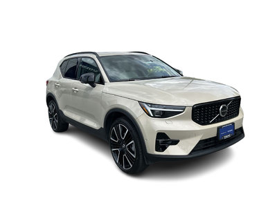 2025 Volvo XC40 in North Vancouver, British Columbia