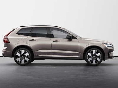 2025 Volvo XC60 Plug-in Hybrid in Richmond, British Columbia