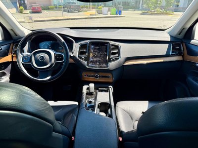 2022 Volvo XC90 in North Vancouver, British Columbia