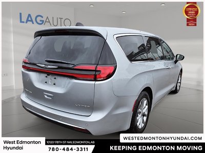 2026 Chrysler Pacifica Limited — photo 8