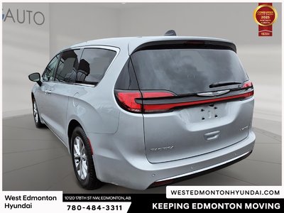 2026 Chrysler Pacifica Limited — photo 6