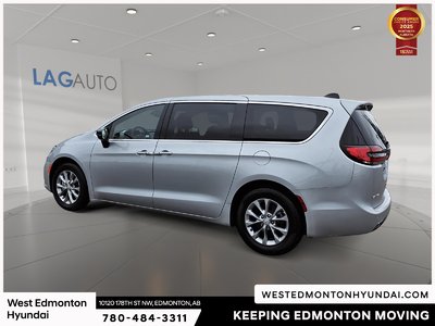 2026 Chrysler Pacifica Limited — photo 5
