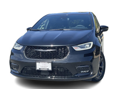 2022 Chrysler Pacifica in Langley, British Columbia