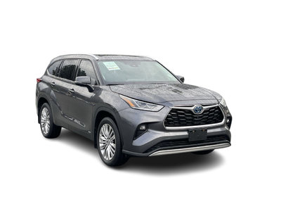 2023 Toyota Highlander hybrid in North Vancouver, British Columbia