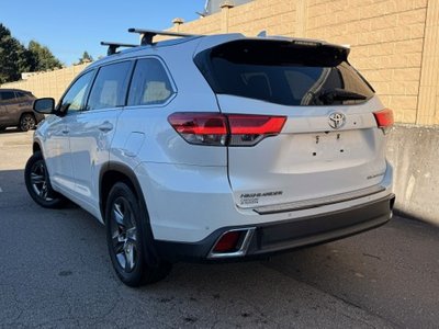2017 Toyota Highlander in Richmond, British Columbia