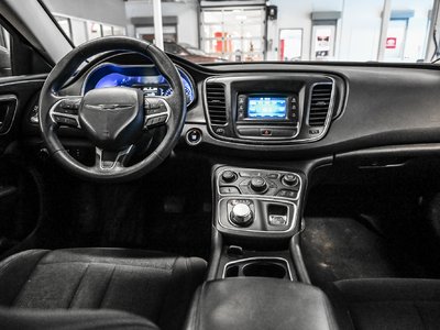 2016 Chrysler 200 in Verdun, Quebec