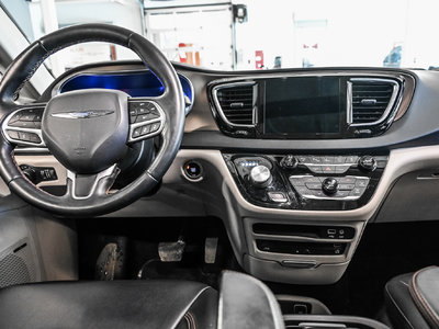 2017 Chrysler Pacifica in Verdun, Quebec