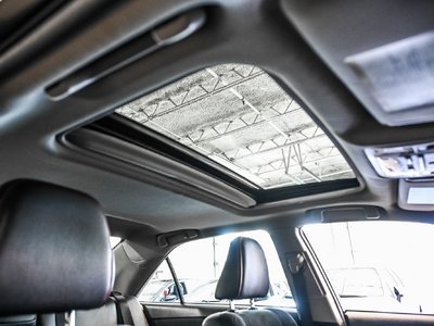 2017 Toyota Camry in Verdun, Quebec