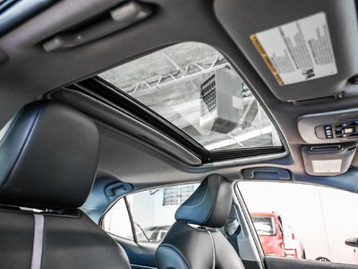 2022 Toyota Camry Hybrid in Verdun, Quebec