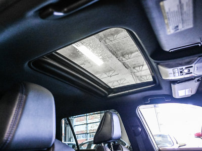 2019 Toyota RAV4 Hybrid in Verdun, Quebec