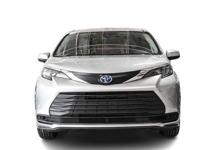 2025 Toyota Sienna in Verdun, Quebec