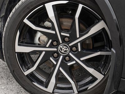 2025 Toyota Prius Plug-in Hybrid in Verdun, Quebec