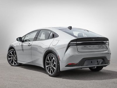 2026 Toyota Prius Plug-in Hybrid in Verdun, Quebec