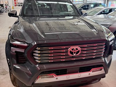 2025 Toyota Tacoma Hybrid in Verdun, Quebec