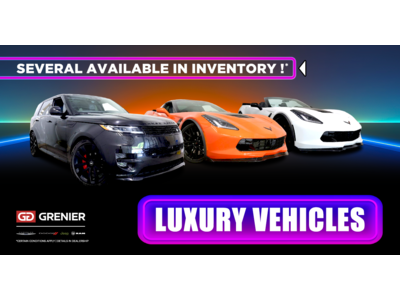 OUR LUXURY VEHICLES !