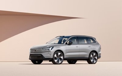 Et si vous rouliez en Volvo EX90 2025?