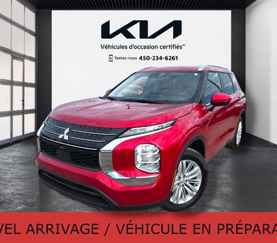 Mitsubishi Outlander ES. JAMAIS ACCIDENTÉ, 8 PNEUS. AWD, MAGS 2023 *** SEULEMENT 34 062 KM ***