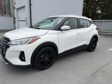 2022 Nissan Kicks SV CVT // 2.99% FINANCING