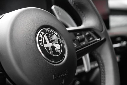 Alfa Romeo Tonale PHEV Veloce 2024 | Blanc Alfa Romeo - Photos