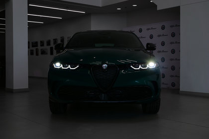 2024 Alfa Romeo Tonale PHEV Veloce  | Fangio Verde (Green) - Photos