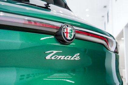 Alfa Romeo Tonale PHEV Veloce 2024 | Verde Fangio (Vert) - Photos
