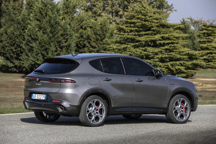 Alfa Romeo Tonale vs Cadillac XT4: the newcomer is the talk of the town