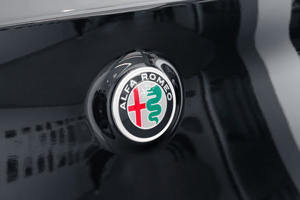 Alfa Romeo Stelvio Quadrifoglio SUPER SPORT 2024 | Noir Vulcano Métallique - Photos