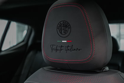 Alfa Romeo Tonale PHEV Tributo 2025 | Verde Fangio - Photos