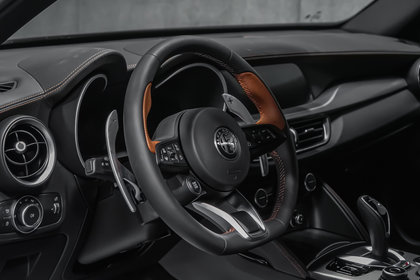 2025 Alfa Romeo Stelvio Intensa | Vulcano Black - Pictures