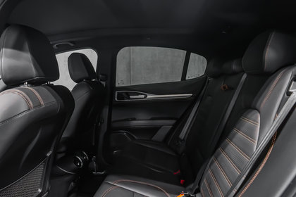 2025 Alfa Romeo Stelvio Intensa | Vulcano Black - Pictures