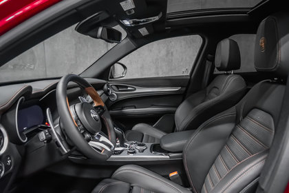2025 Alfa Romeo Stelvio Intensa | Rosso GTA - Pictures