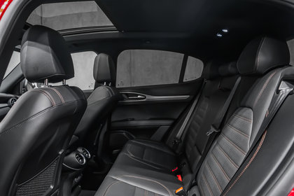 2025 Alfa Romeo Stelvio Intensa | Rosso GTA - Pictures